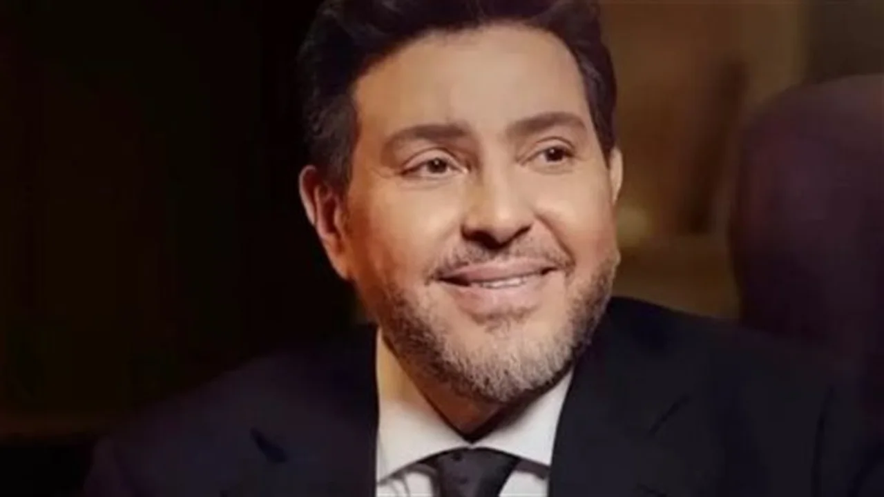 أزمة صحية مفاجئة.. تفاصيل معاناة هاني شاكر مع ضيق التنفس في باريس